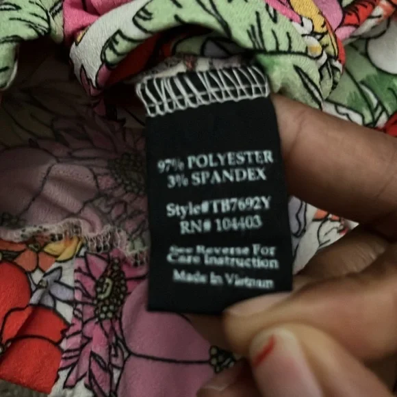 Floral Spring Ready Tank Top - Picture 7 of 9